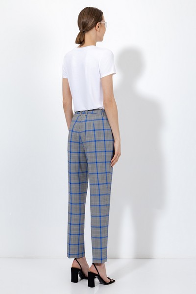 Прямые брюки в клетку VASSA&Co, пол женский, цвет синий, фото №3