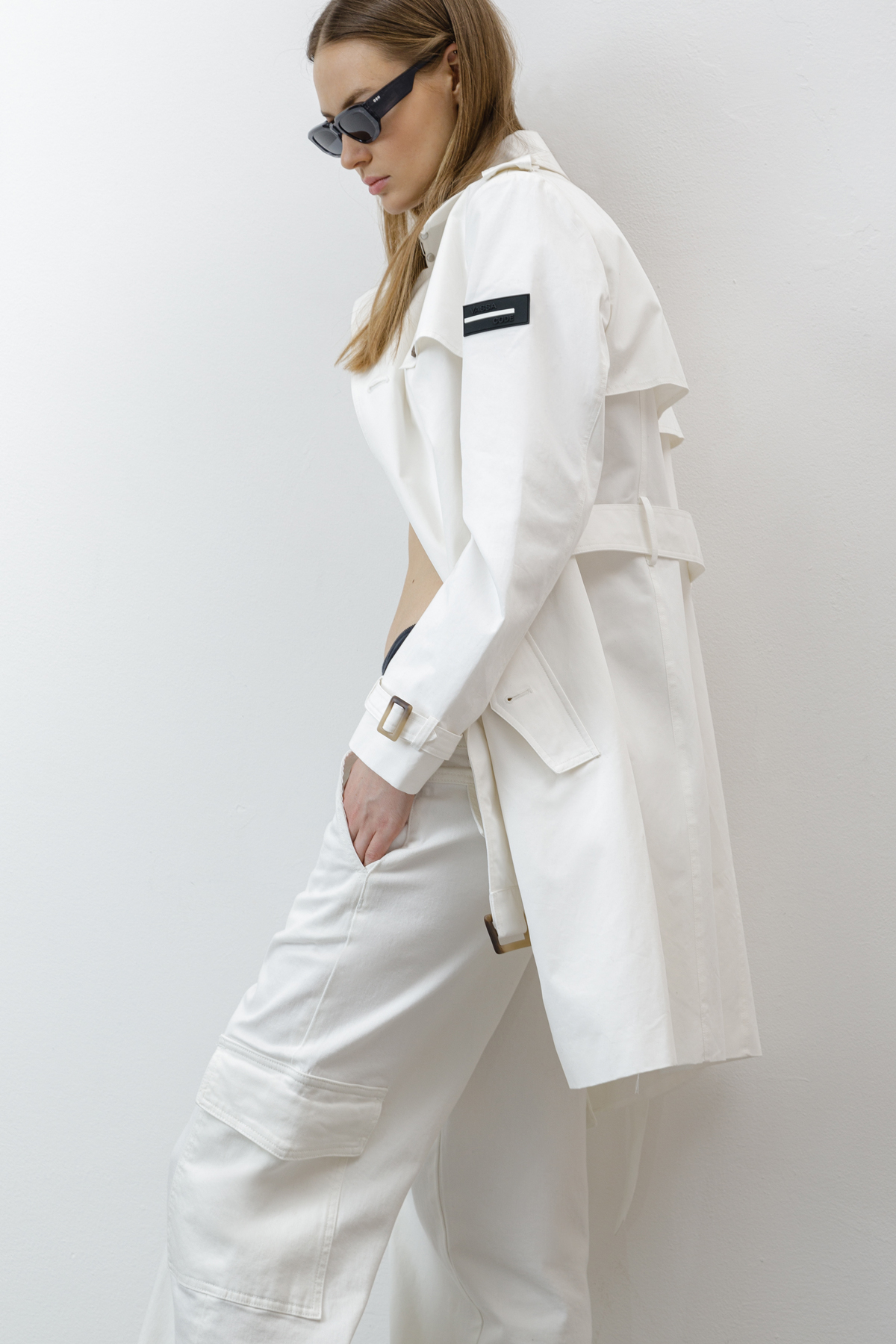 Укороченный тренч VASSA CODE, пол женский, цвет белый, фото №3