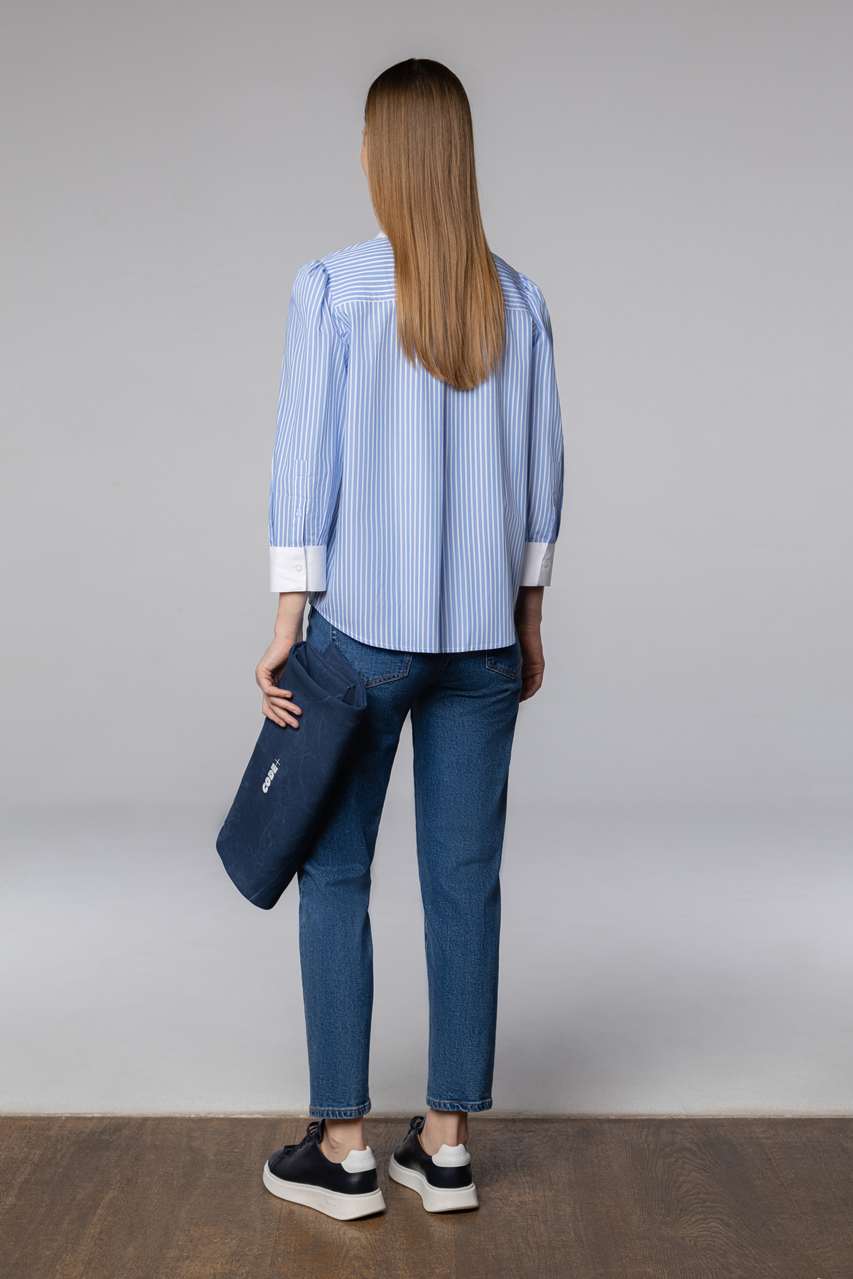 Блузка с объемными рукавами , пол женский, цвет голубой, фото №3