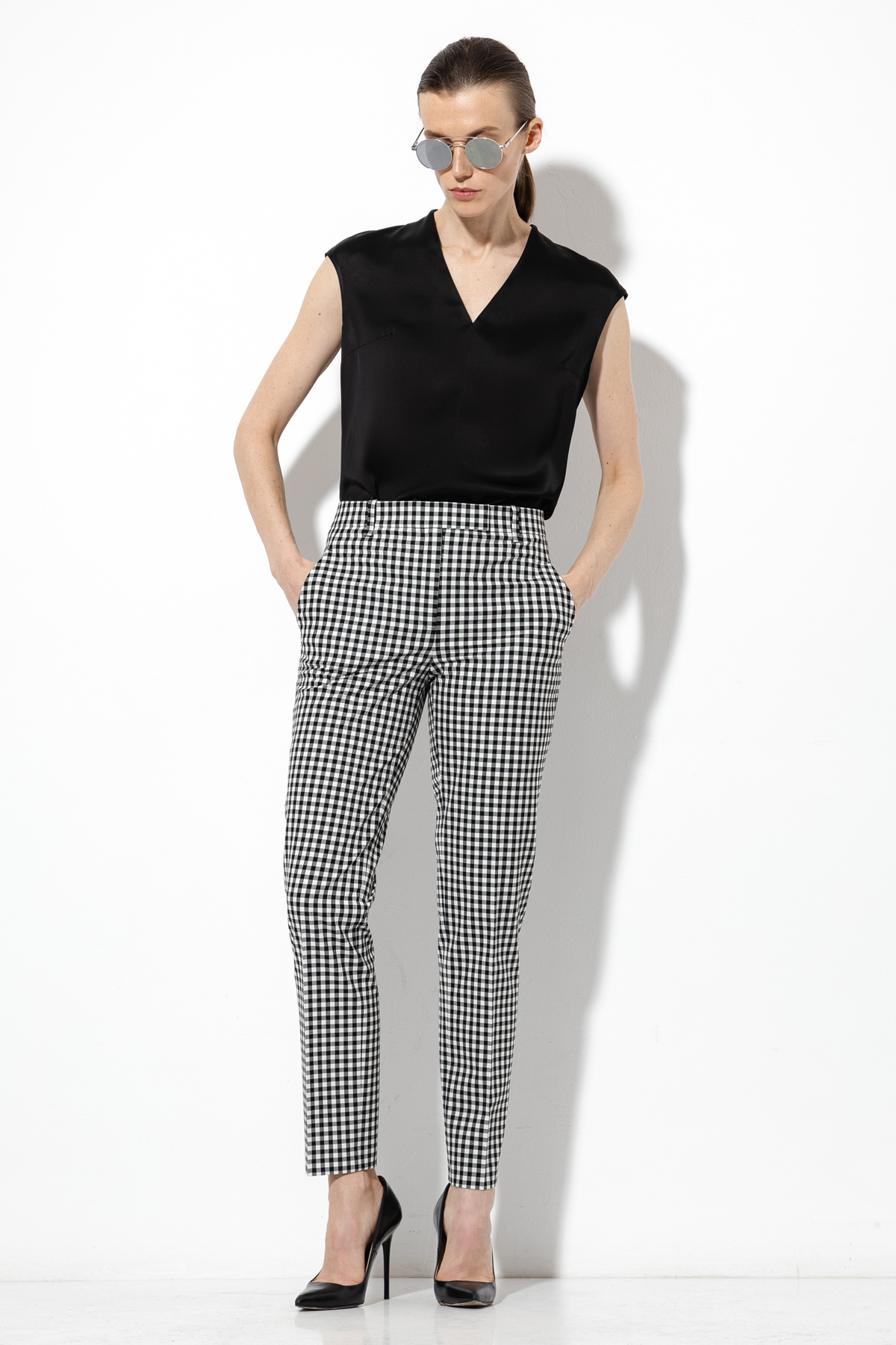 Брюки в клетку VASSA&Co, пол female, цвет black, фото №4