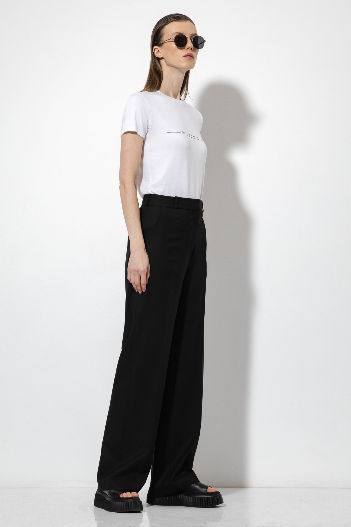 Широкие брюки VASSA&Co, пол женский, цвет черный, фото №2