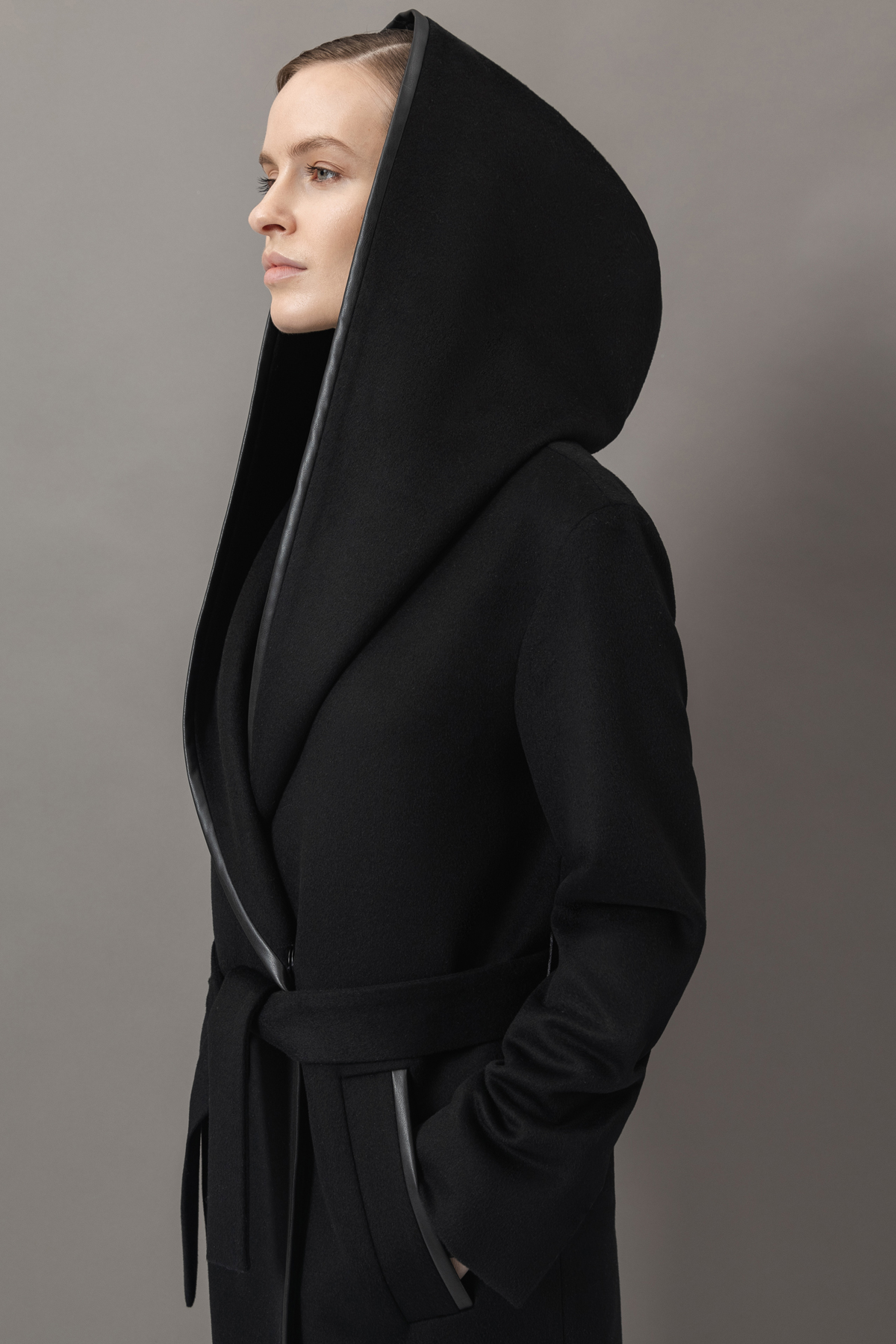 Пальто с капюшоном VASSA&Co, пол женский, цвет черный, фото №7