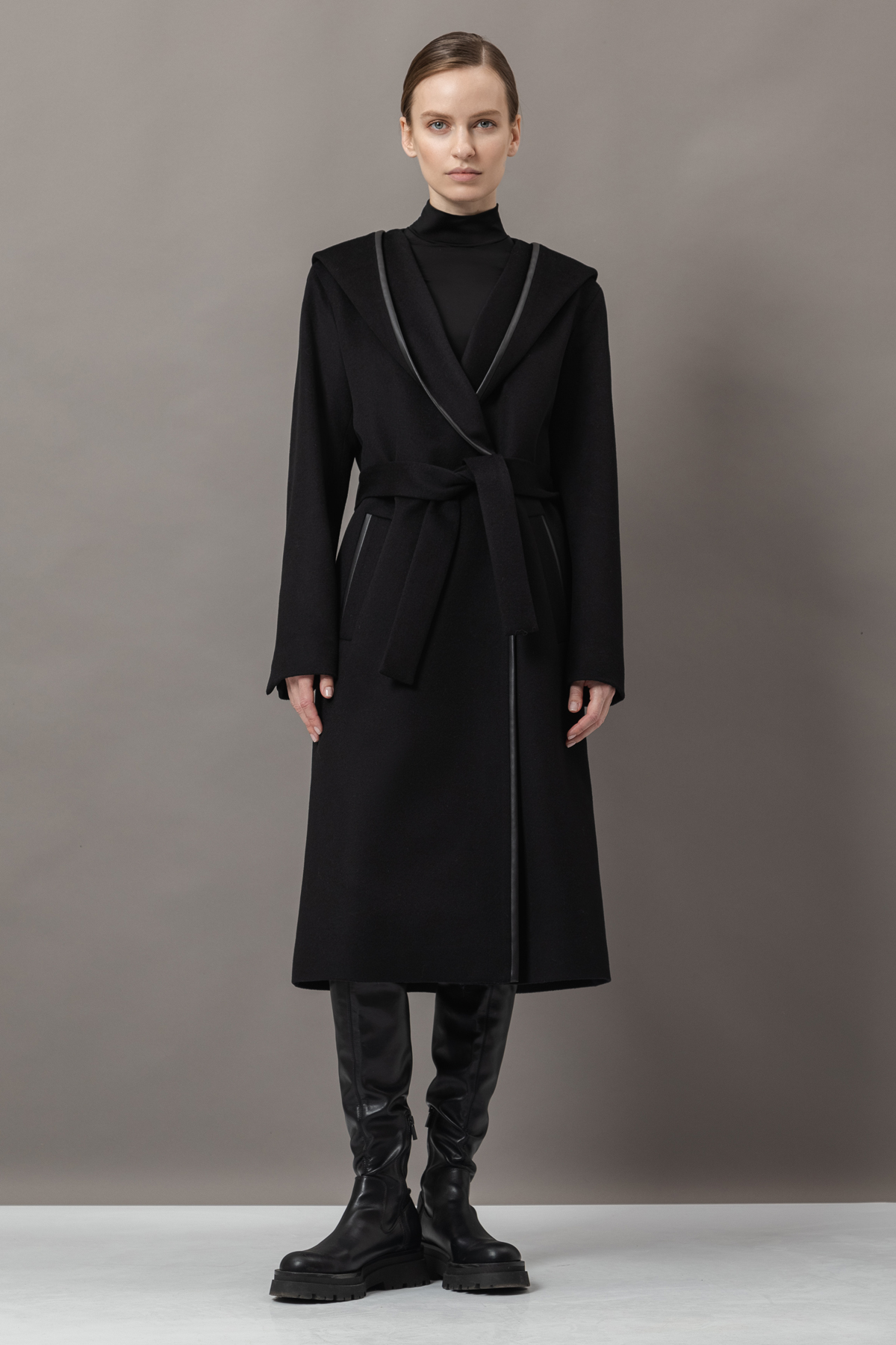 Пальто с капюшоном VASSA&Co, пол женский, цвет черный, фото №2