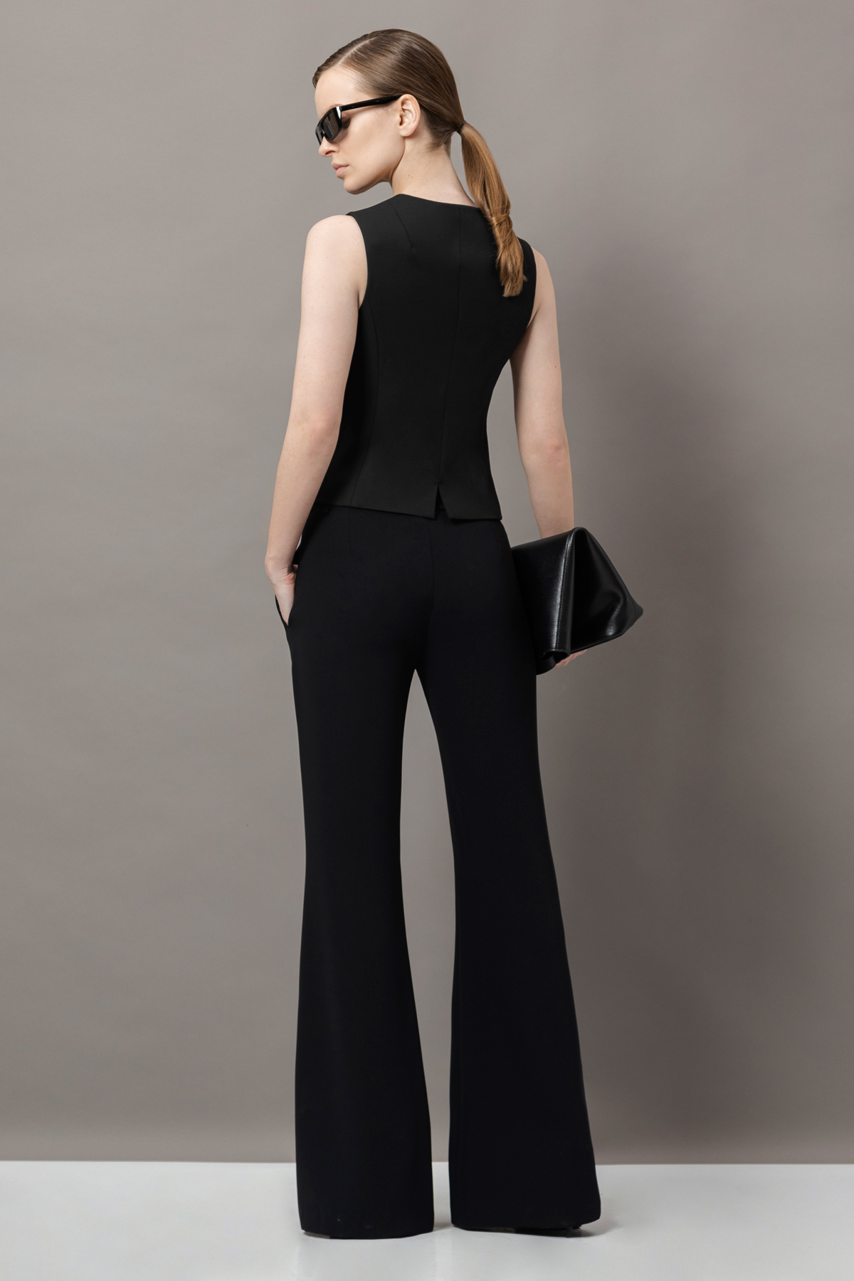 Жилет приталенного кроя VASSA&Co, пол женский, цвет черный, фото №5