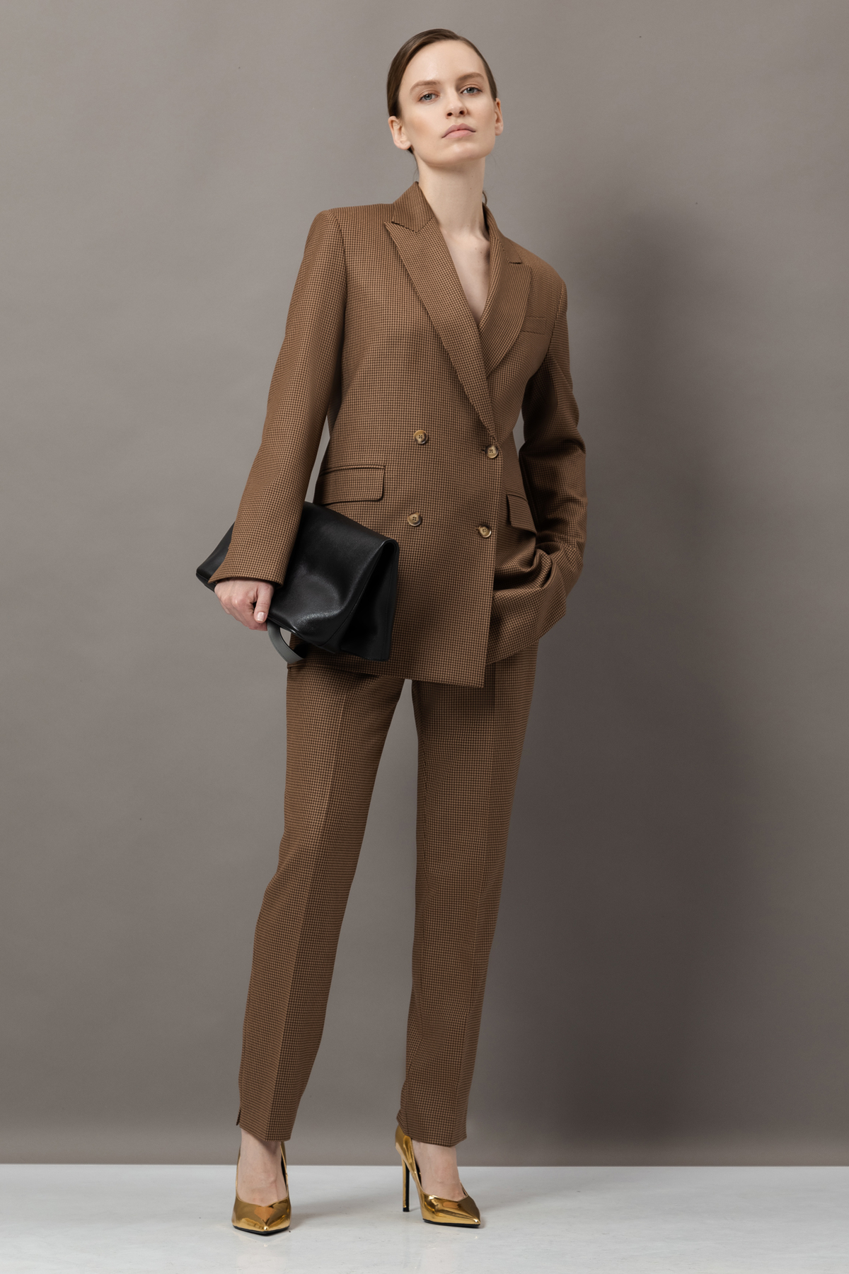 Брюки в мелкую клетку VASSA&Co, пол женский, цвет коричневый, фото №4