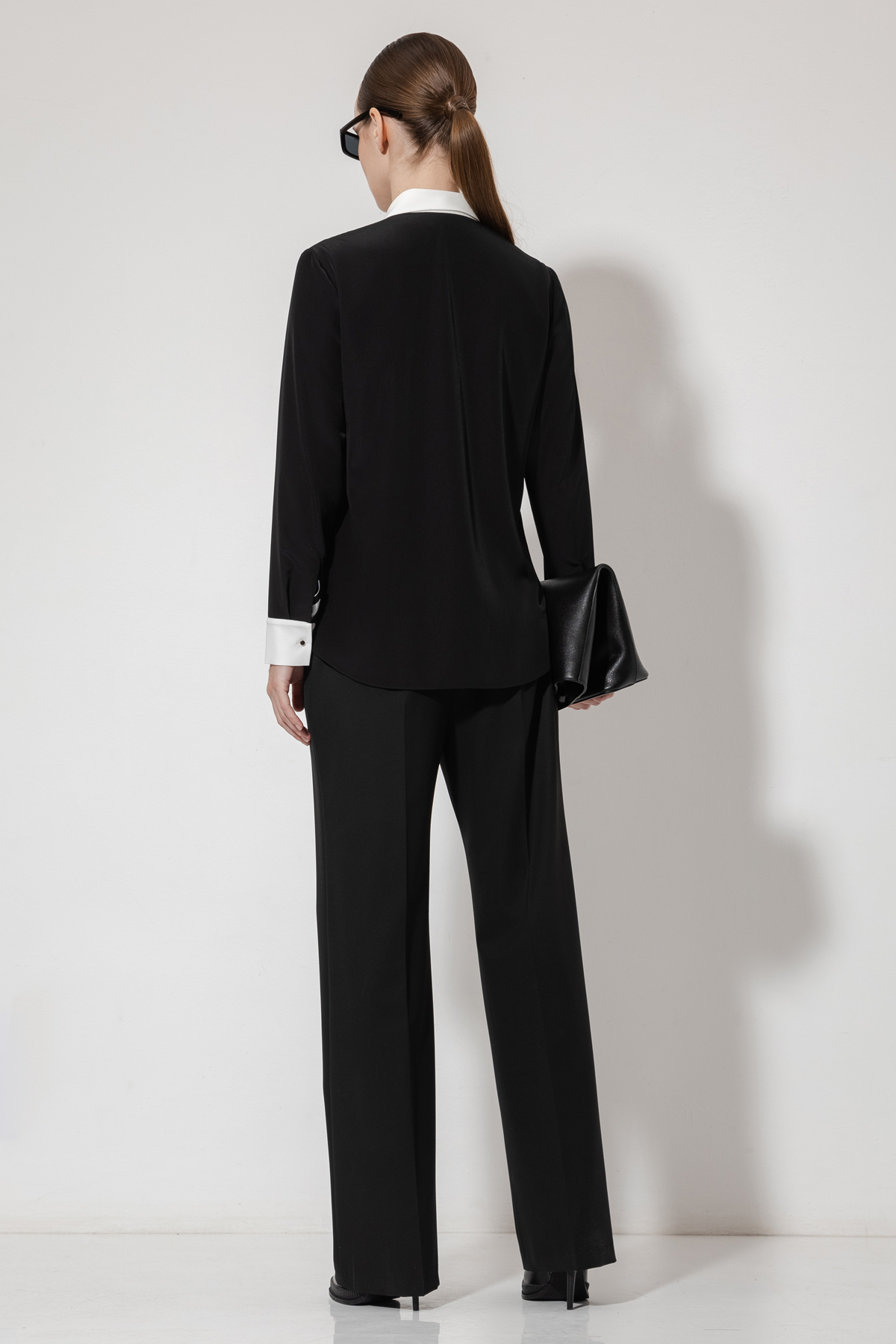 Блузка с контрастной отделкой VASSA&Co, пол женский, цвет черный, фото №4