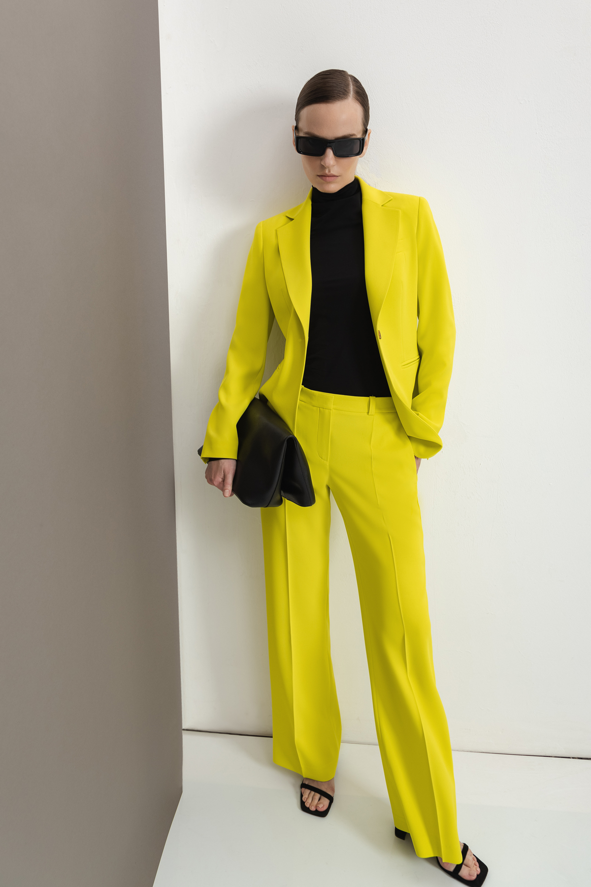 Брюки VASSA&Co, пол женский, цвет желтый, фото №2