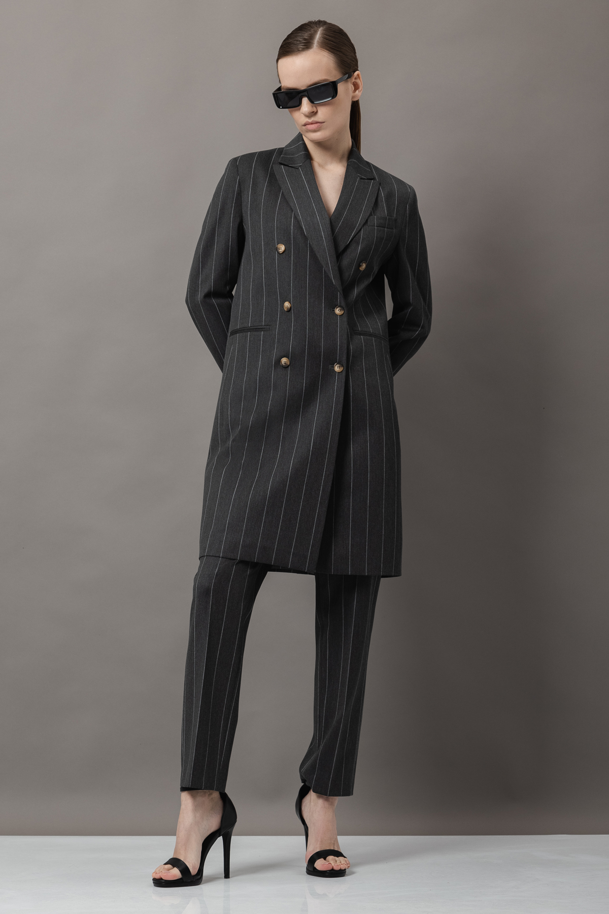 Брюки в полоску VASSA&Co, пол female, цвет серый, фото №2