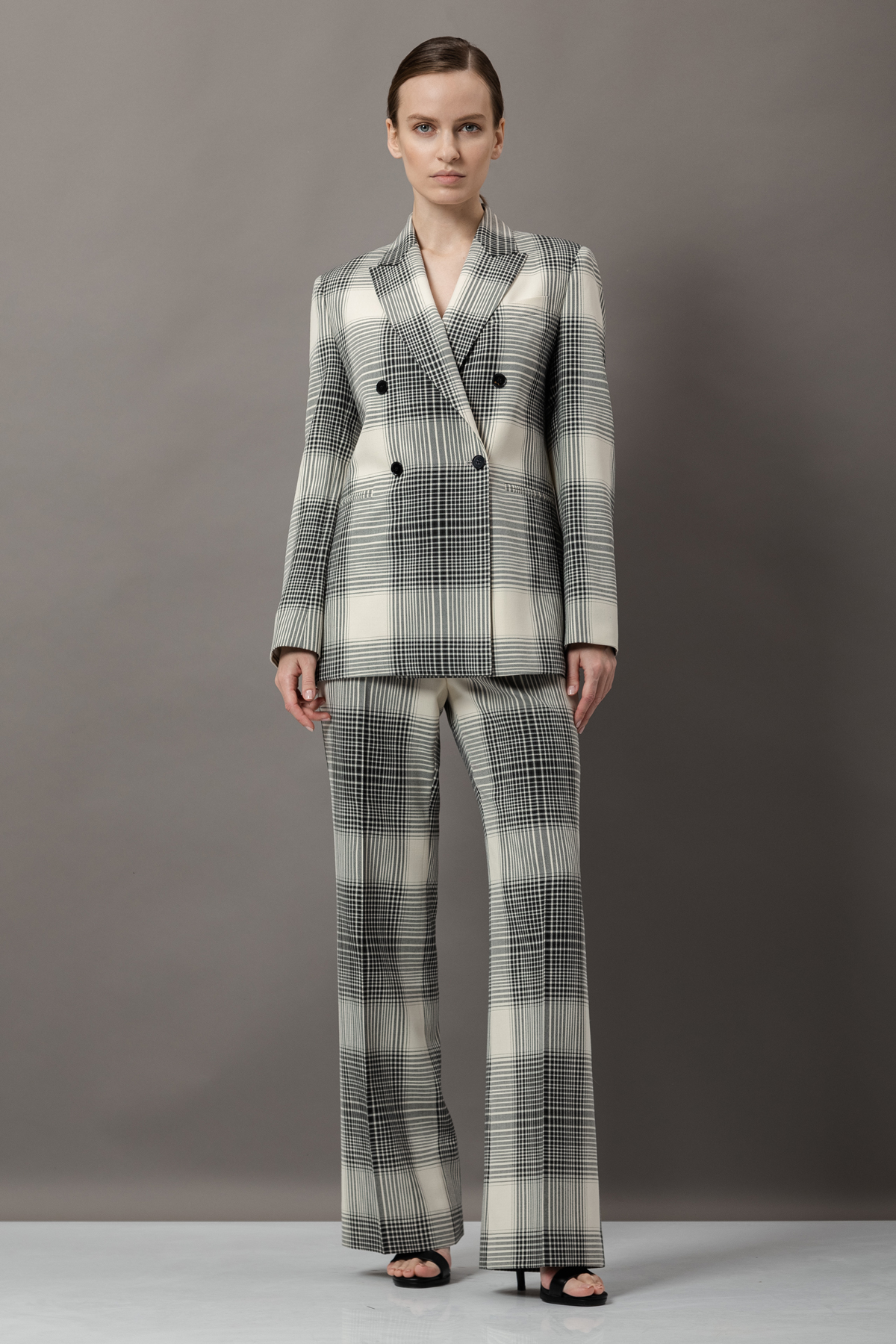 Жакет в крупную клетку VASSA&Co, пол женский, цвет черный, фото №2