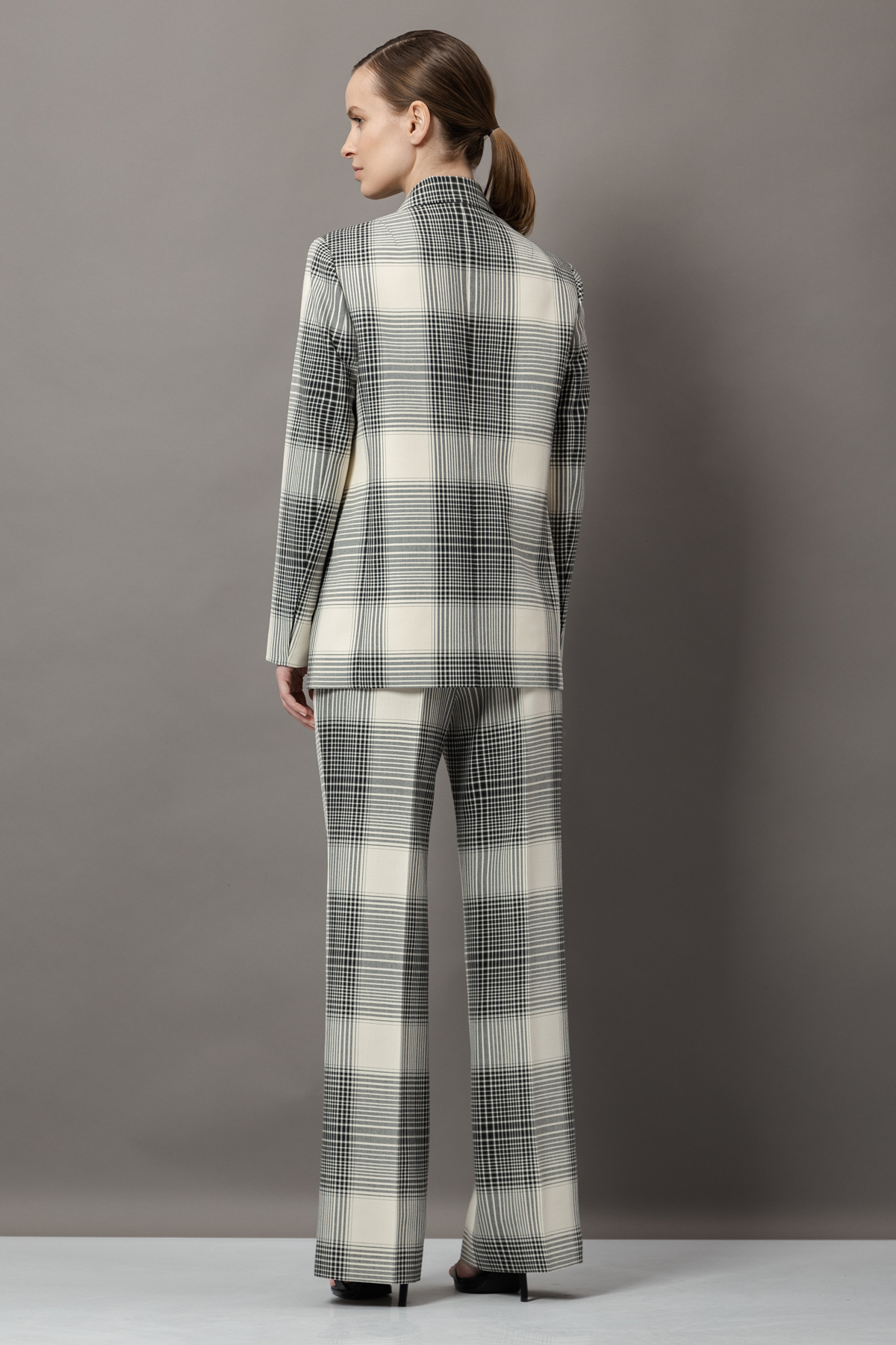 Жакет в крупную клетку VASSA&Co, пол женский, цвет черный, фото №5