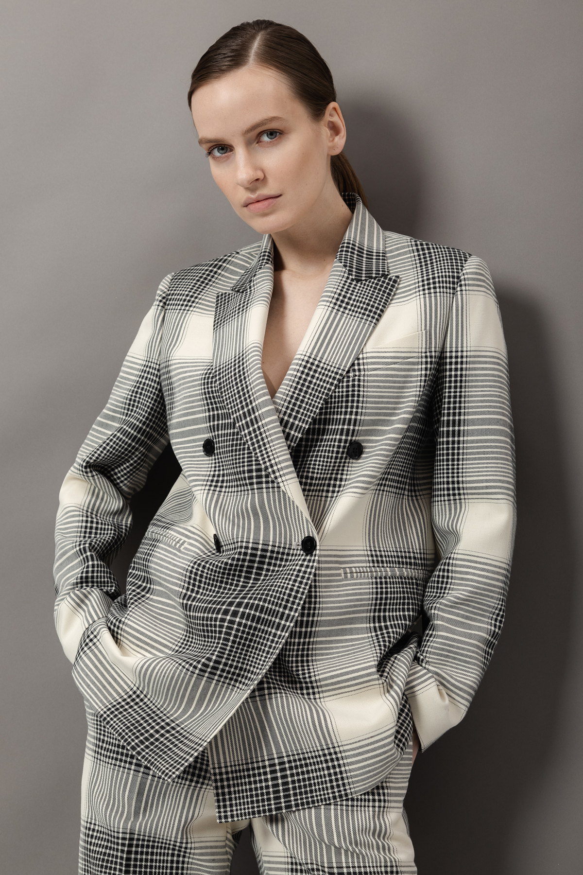 Жакет в крупную клетку VASSA&Co, пол женский, цвет черный, фото №6