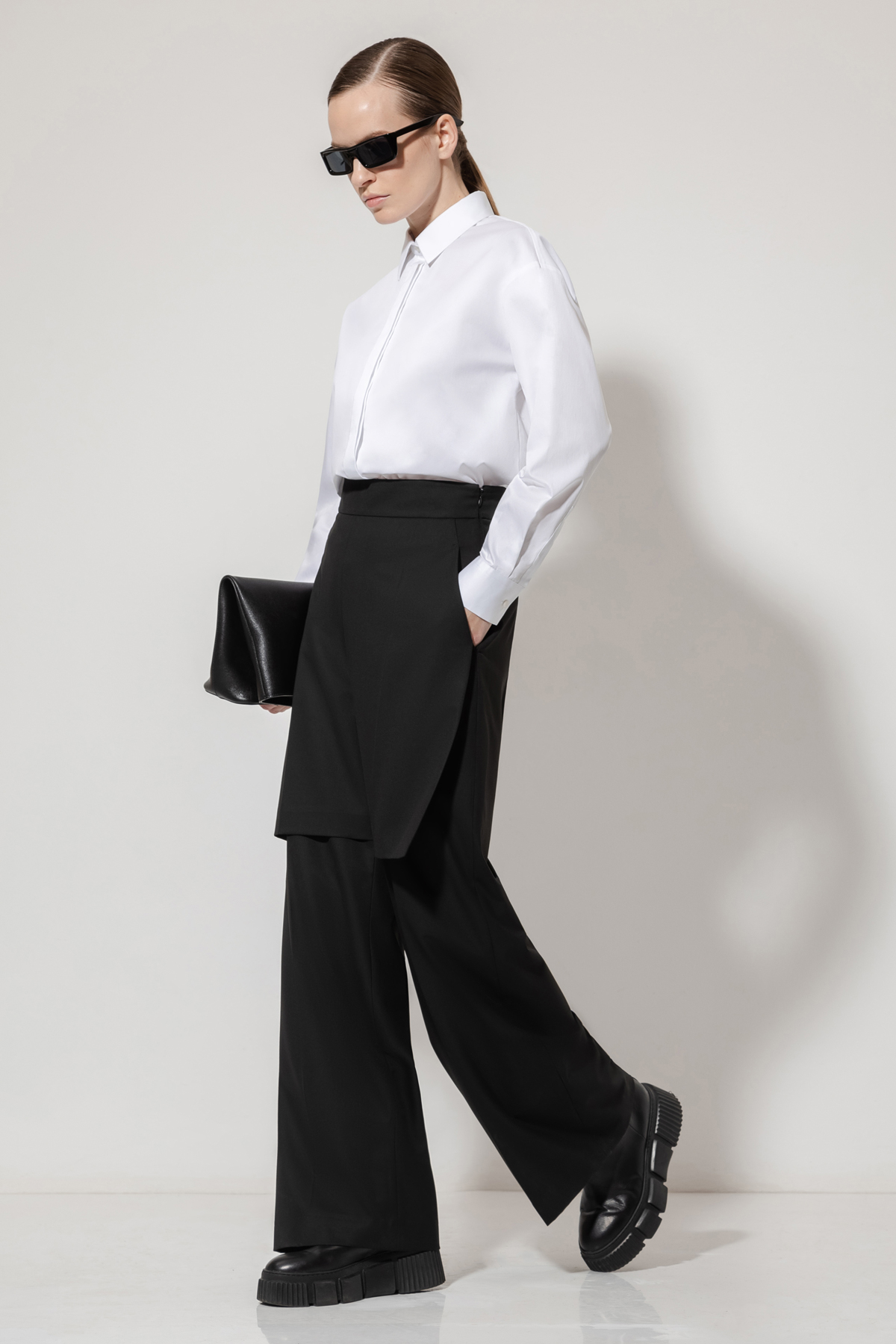 Дизайнерские брюки VASSA&Co, пол female, цвет black, фото №3