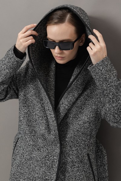 Пальто с капюшоном VASSA&Co, пол женский, цвет черный, фото №6