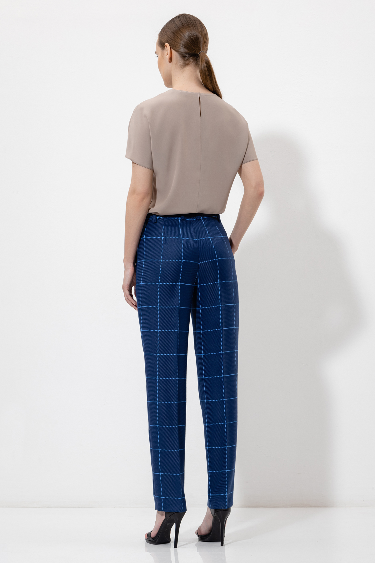 Брюки в клетку VASSA&Co, пол женский, цвет синий, фото №3