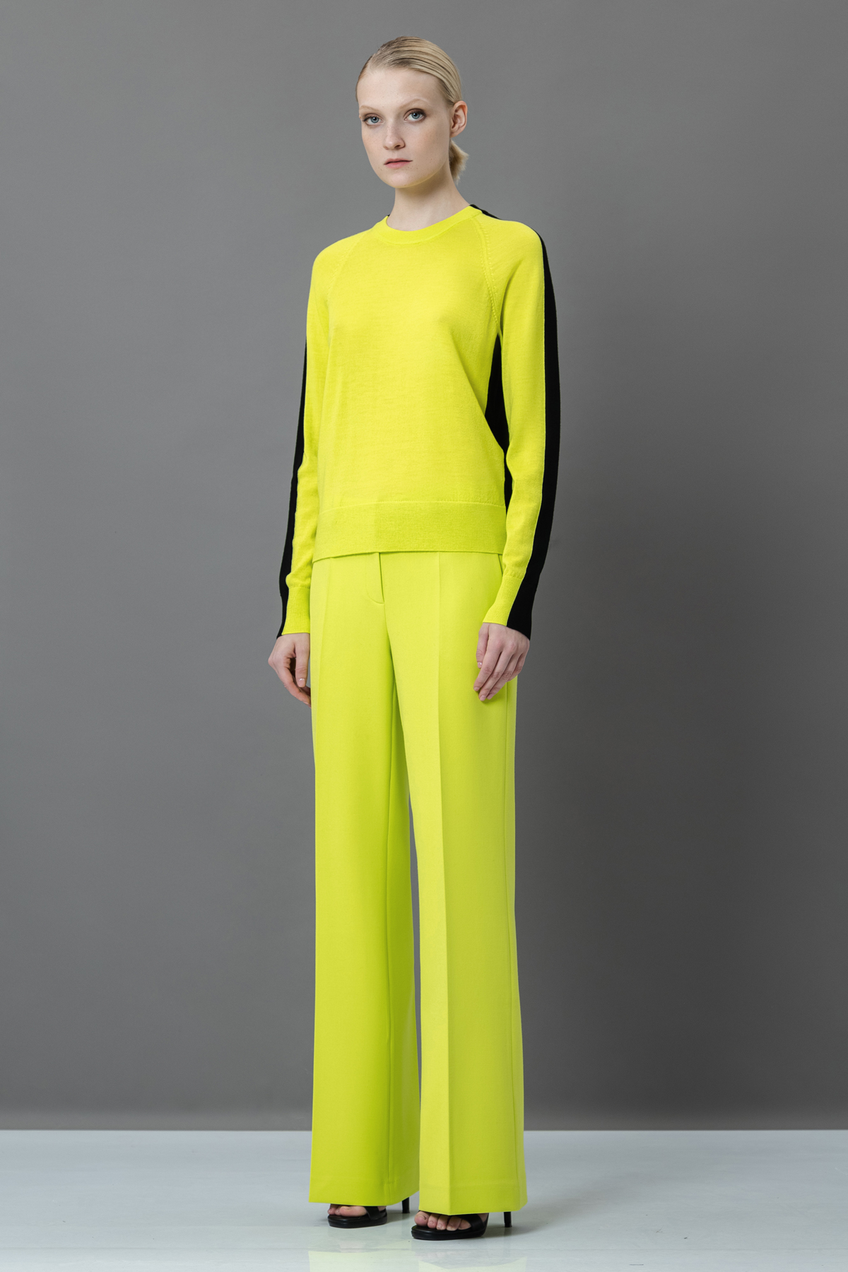 Джемпер из шерсти VASSA&Co, пол женский, цвет желтый, фото №2