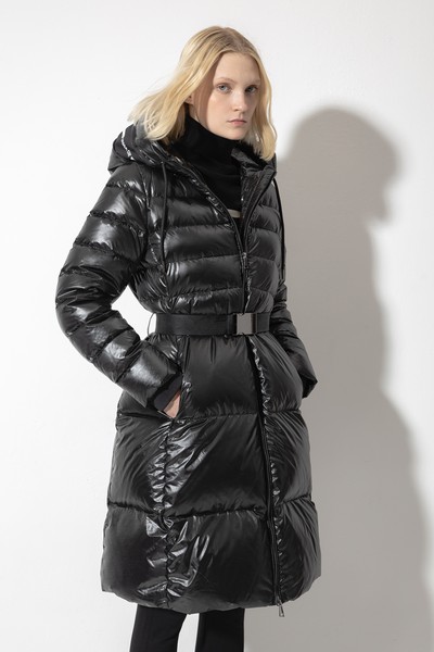 Пальто-пуховик VASSA CODE, пол женский, цвет черный, фото №2