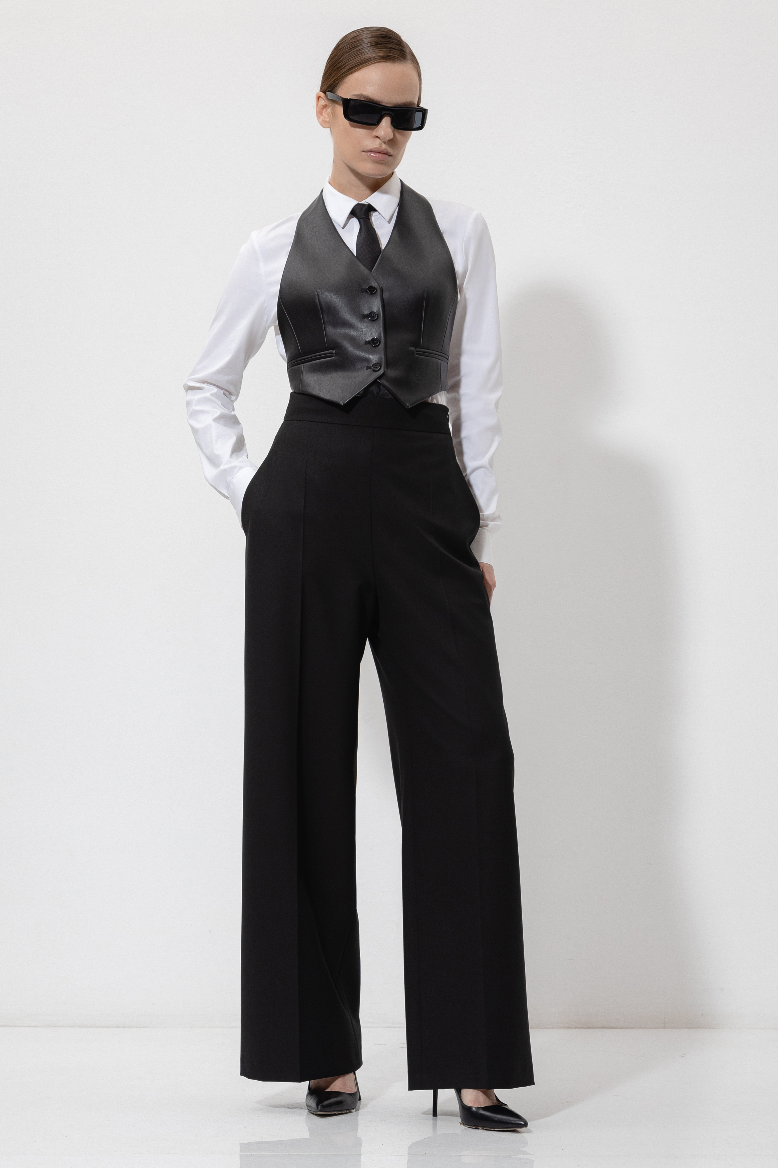 Vest VASSA&Co, пол female, цвет black, фото №3