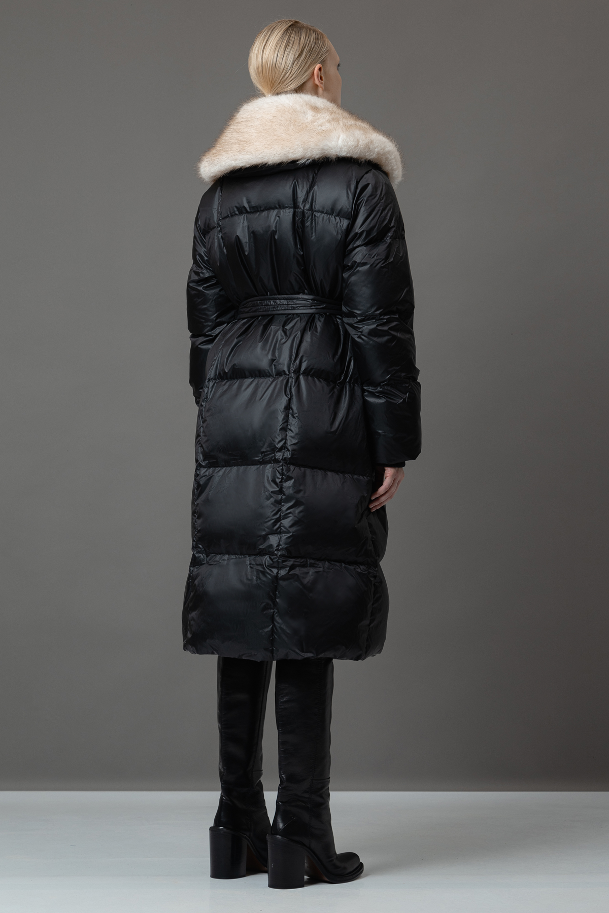 Пуховик со съемным воротником VASSA&Co, пол женский, цвет черный, фото №2