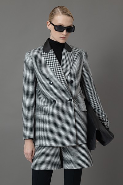 Двубортный жакет в гусиную лапку VASSA&Co, пол женский, цвет черный, фото №5