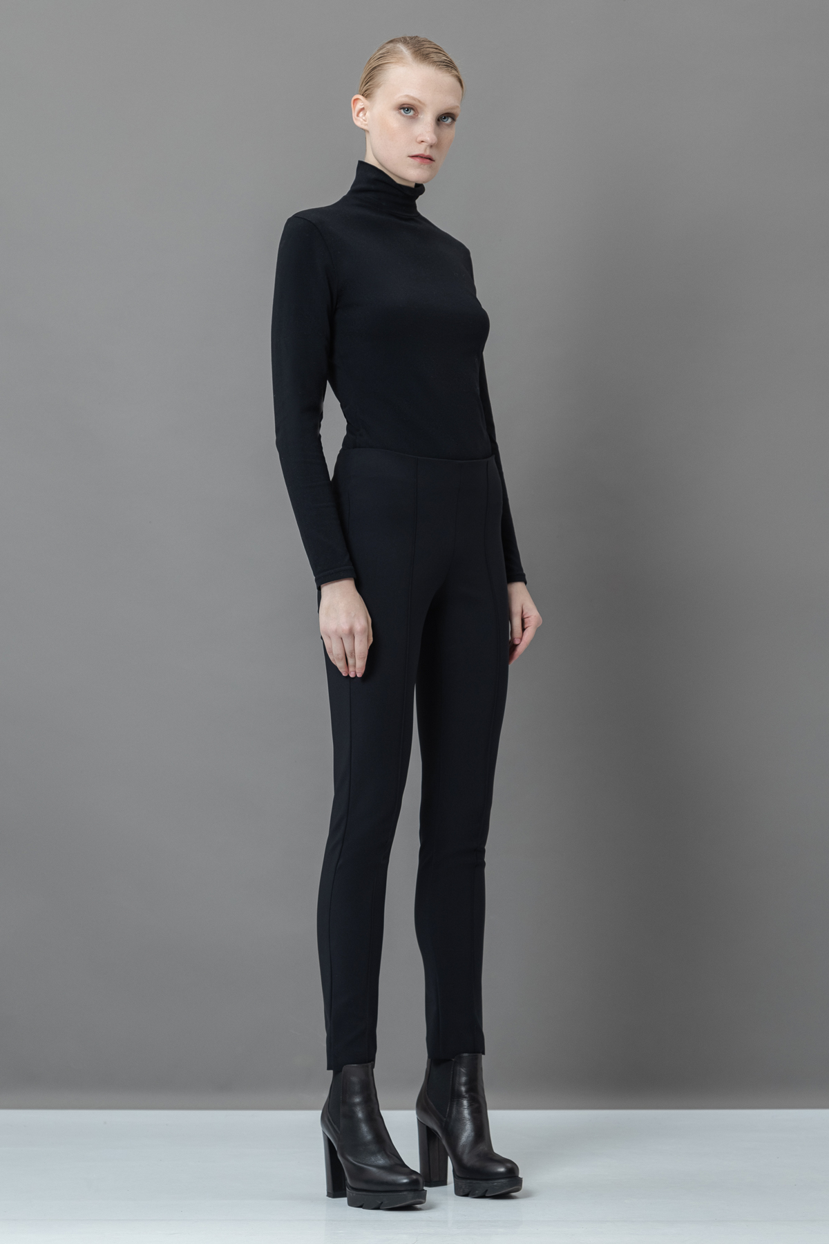 Брюки-леггинсы VASSA&Co, пол женский, цвет черный, фото №3