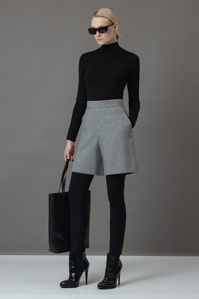 Шорты в гусиную лапку VASSA&Co, пол женский, цвет черный, фото №3