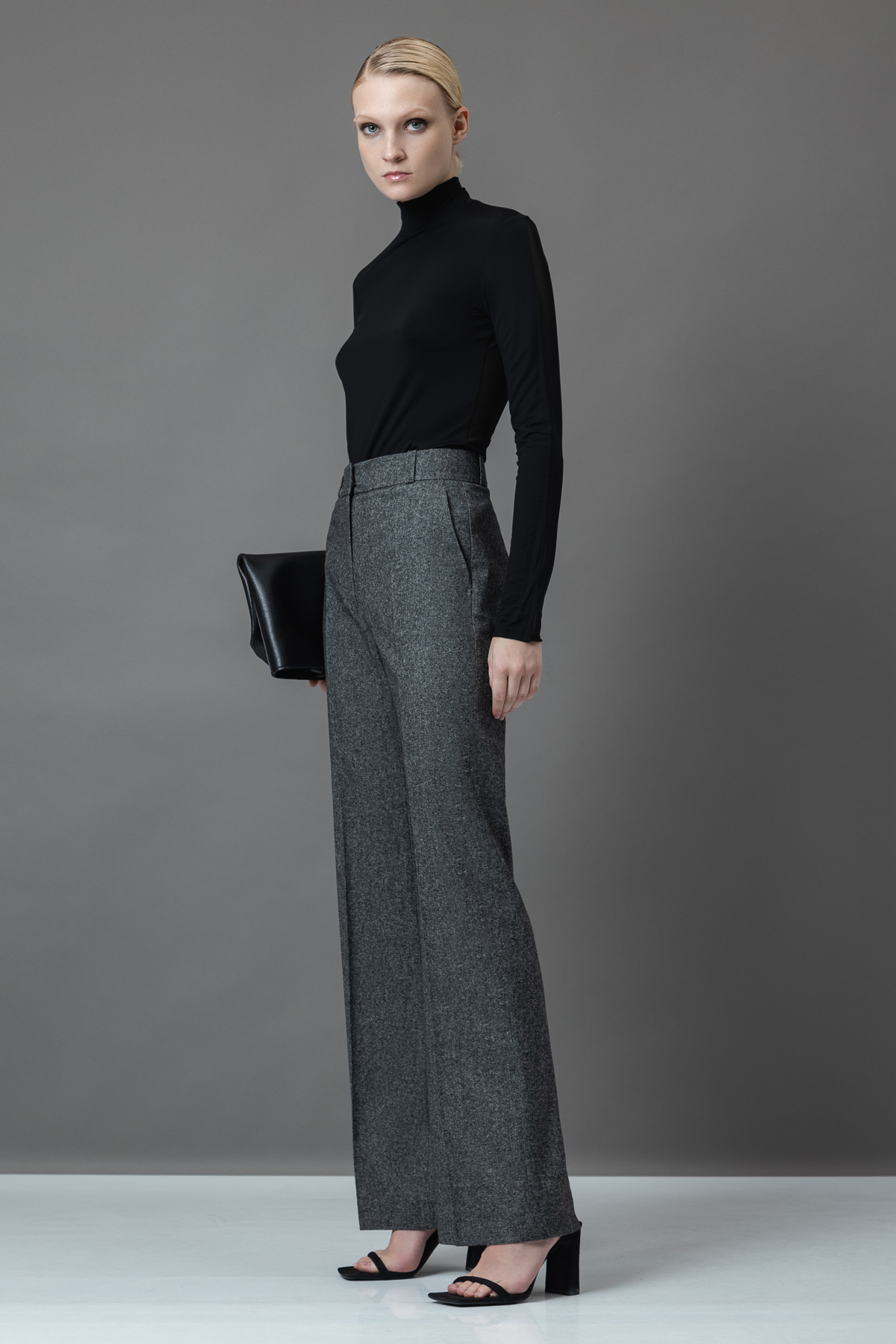 Классические брюки VASSA&Co, пол женский, цвет серый, фото №4