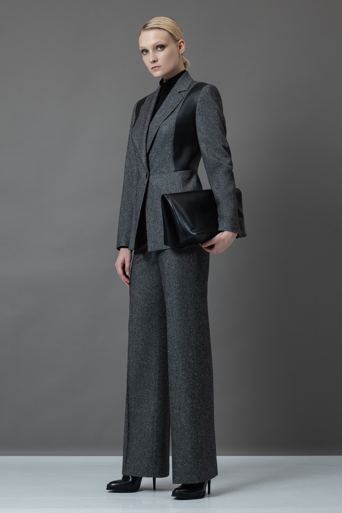 Классические брюки VASSA&Co, пол женский, цвет серый, фото №6