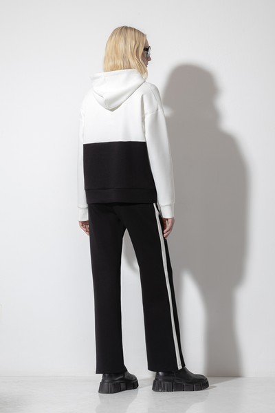 Худи с контрастным принтом VASSA CODE, пол женский, цвет белый, фото №2