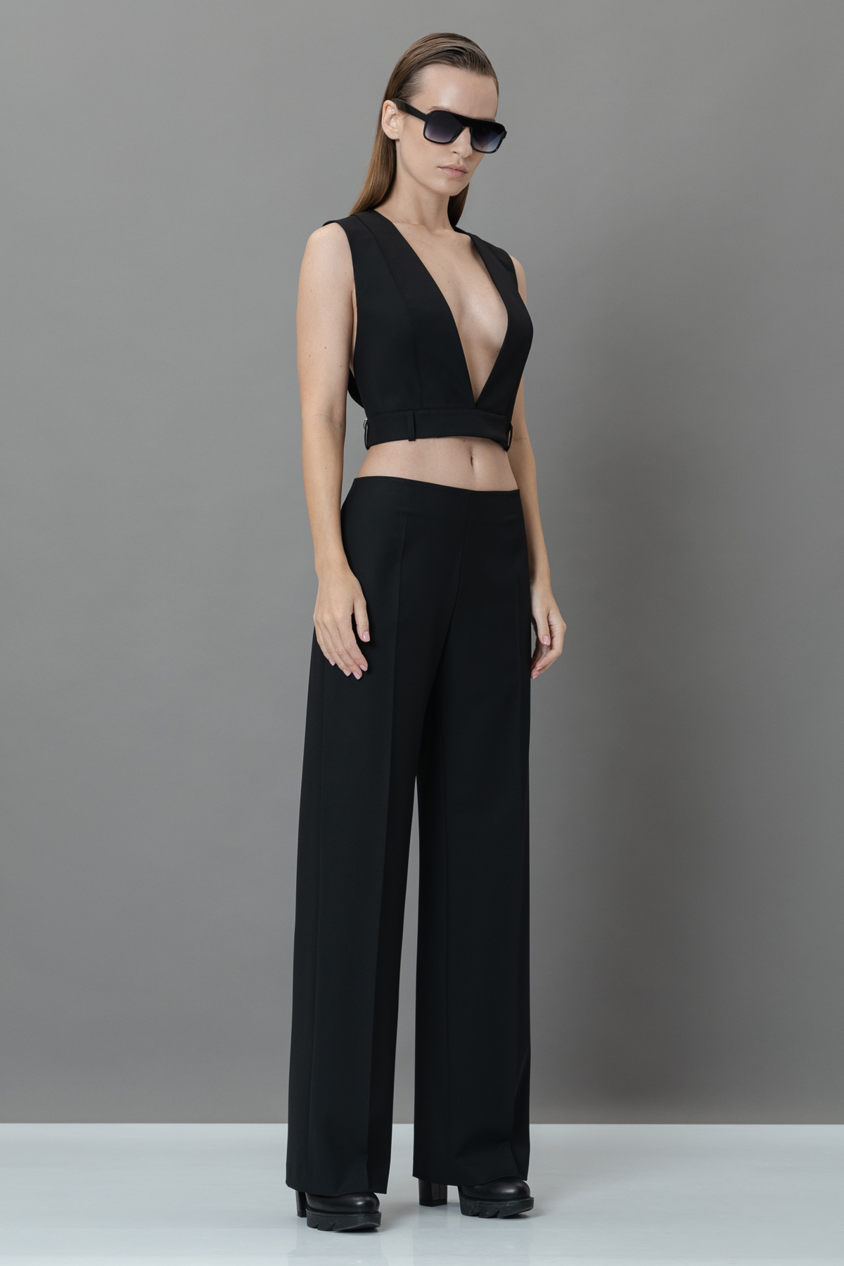 Широкие брюки на низкой посадке VASSA&Co, пол женский, цвет черный, фото №2