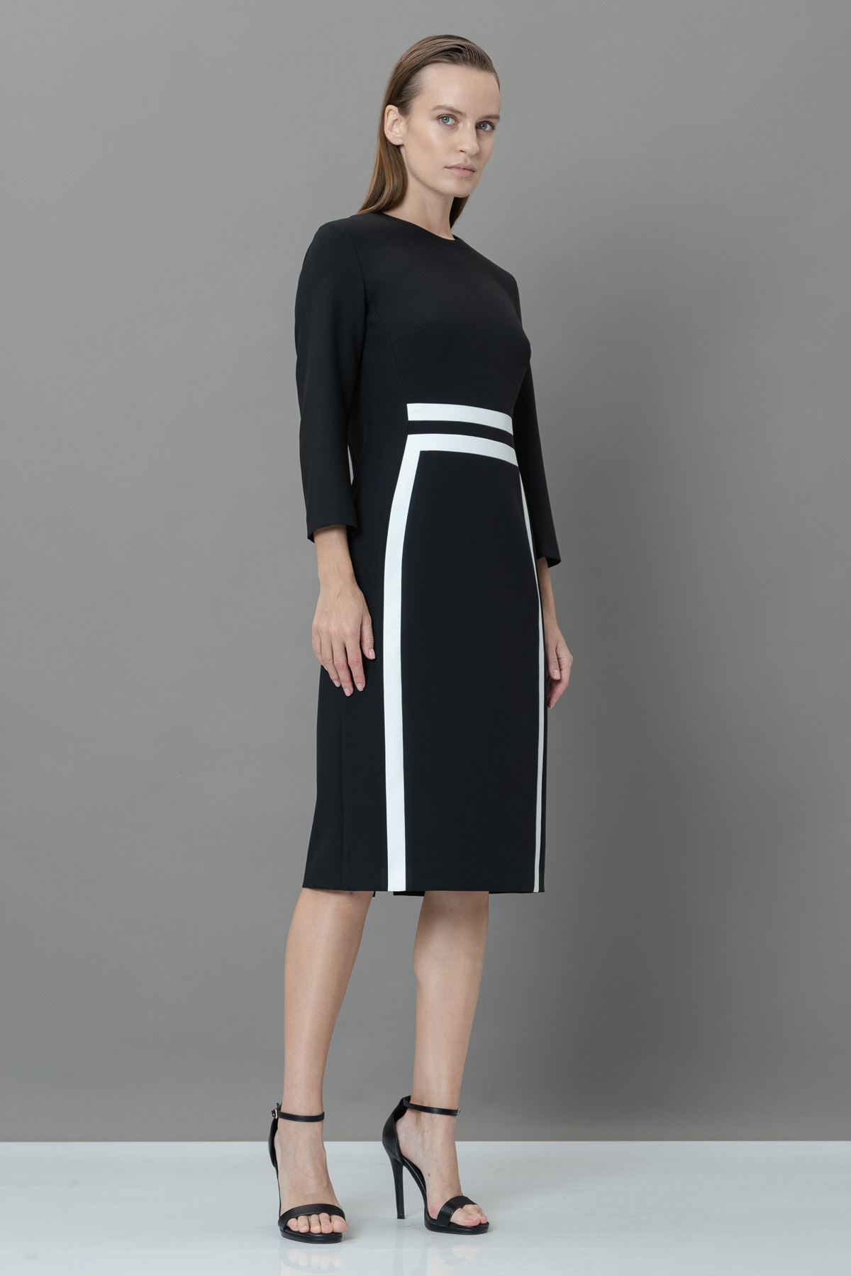 Платье с контрастной отделкой VASSA&Co, пол female, цвет black, фото №3