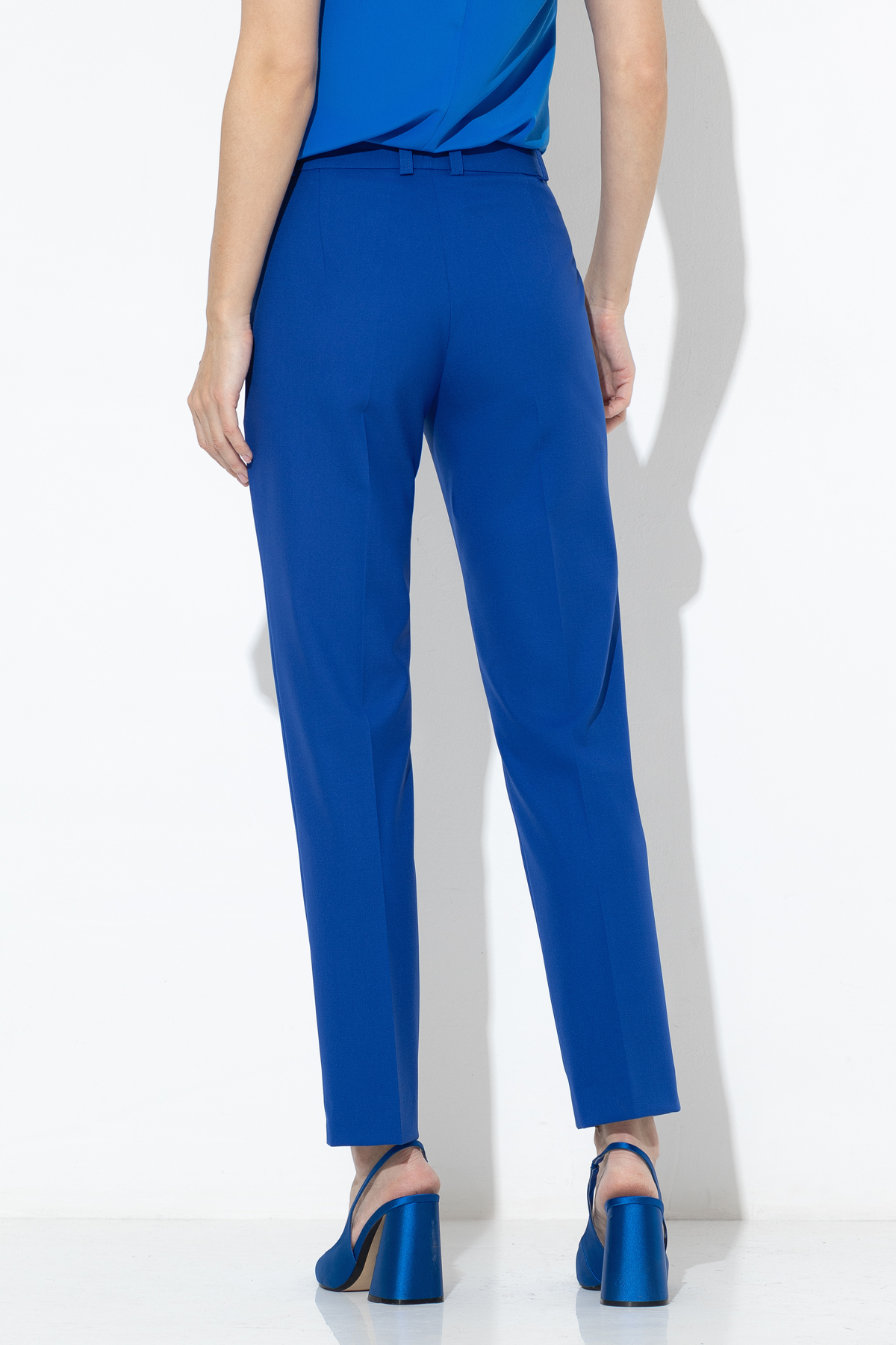 Зауженные брюки VASSA&Co, пол женский, цвет синий, фото №4