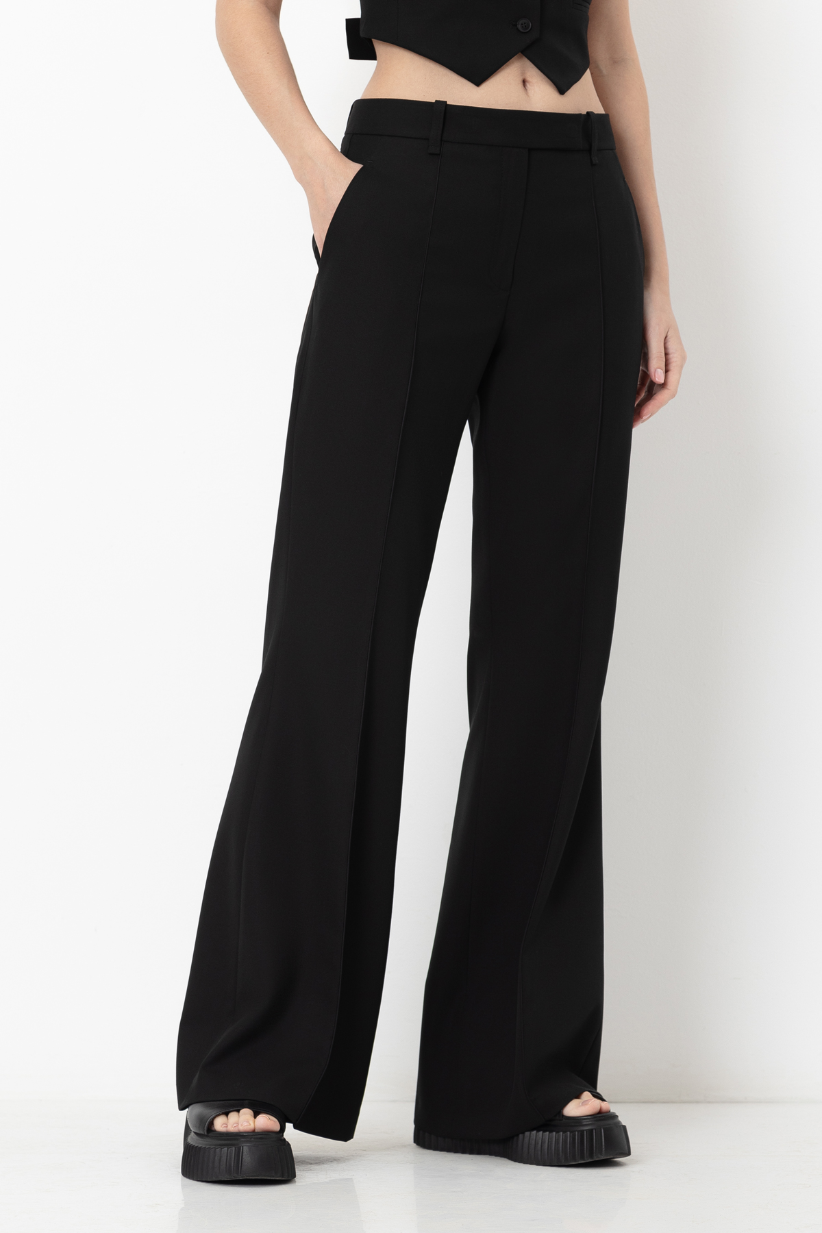 Trousers VASSA&Co, пол female, цвет black, фото №3