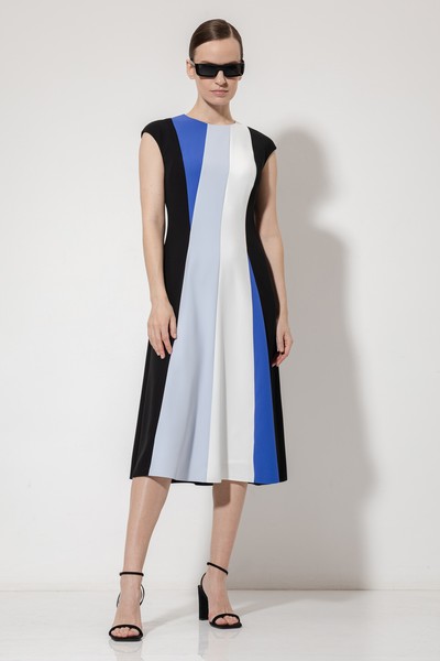 Платье с колорблоком VASSA&Co, пол женский, цвет черный, фото №2