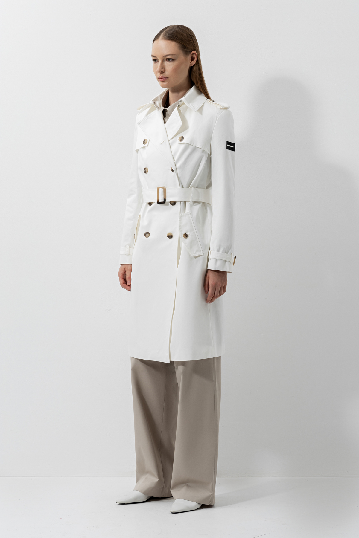 Тренч из хлопка VASSA CODE, пол женский, цвет белый, фото №3