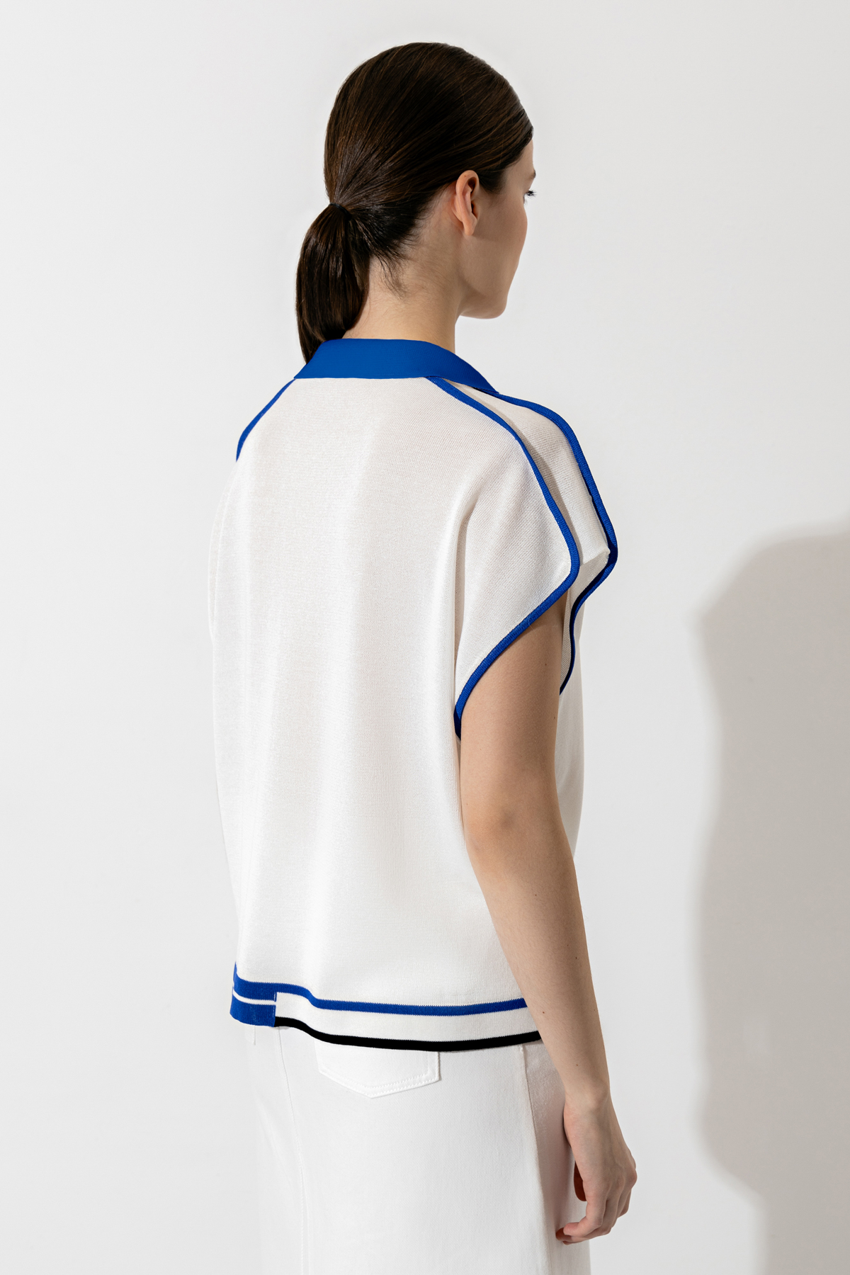 Джемпер с контрастным воротником VASSA CODE, пол женский, цвет белый, фото №5