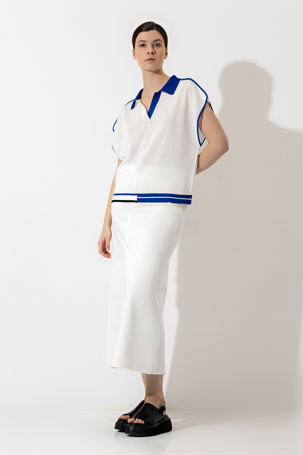 Джемпер с контрастным воротником VASSA CODE, пол женский, цвет белый, фото №2