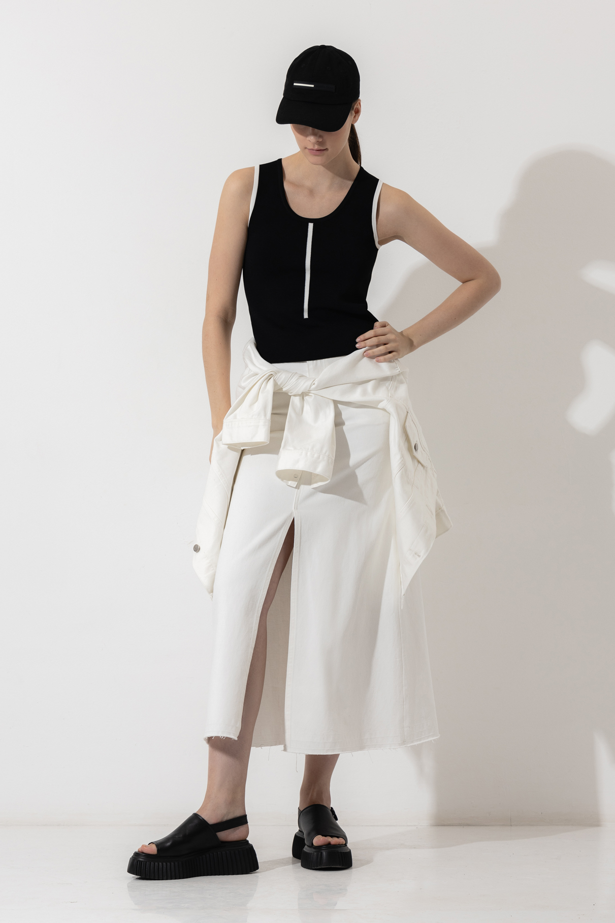 Sweater VASSA CODE, пол female, цвет black, фото №4