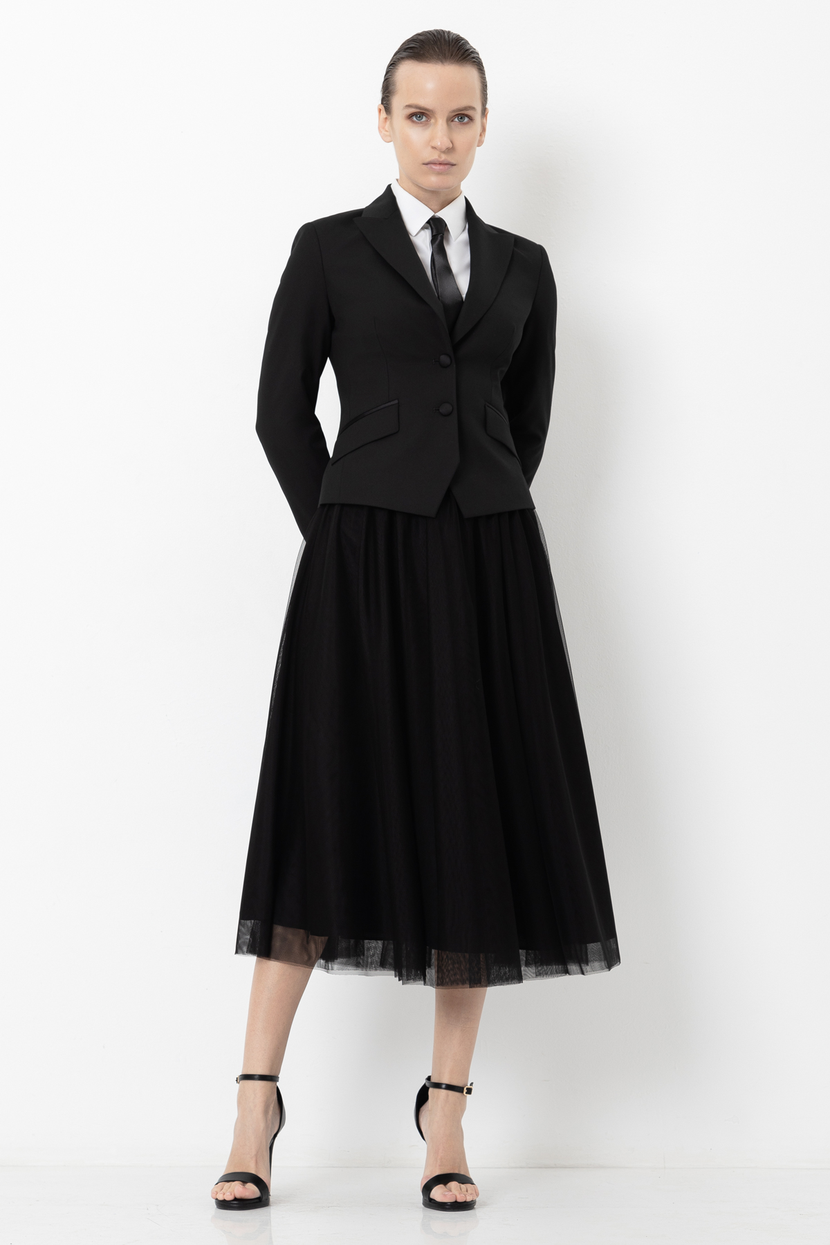 Укороченный жакет VASSA&Co, пол женский, цвет черный, фото №4