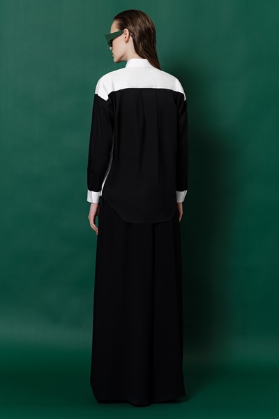 Рубашка с контрастной вставкой VASSA&Co, пол женский, цвет черный, фото №6