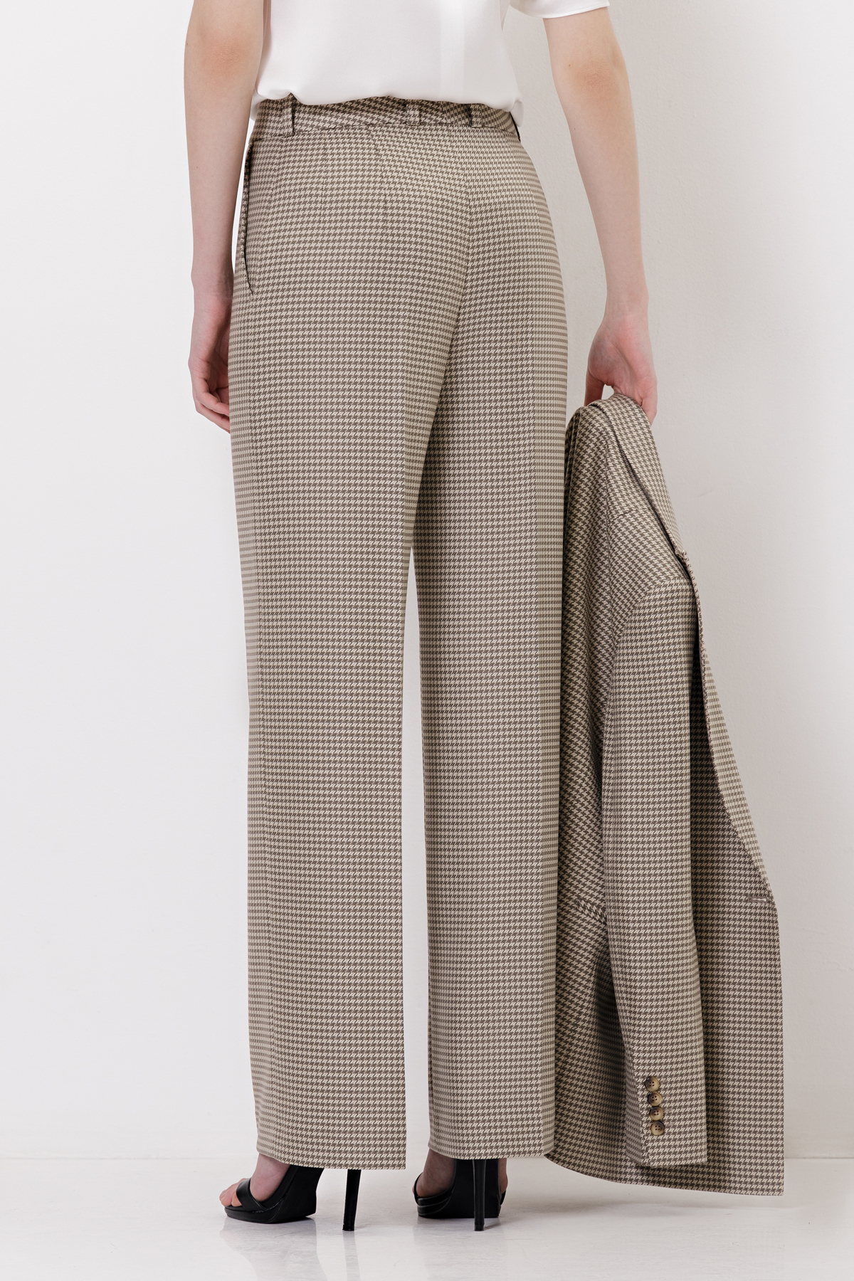 Trousers VASSA&Co, пол female, цвет brown, фото №4