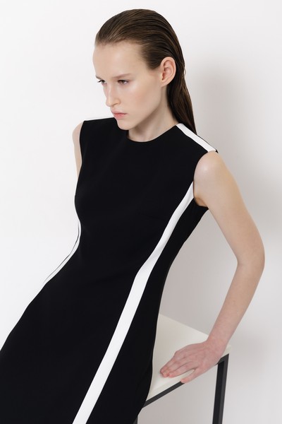 Платье с контрастными вставками VASSA&Co, пол женский, цвет черный, фото №5
