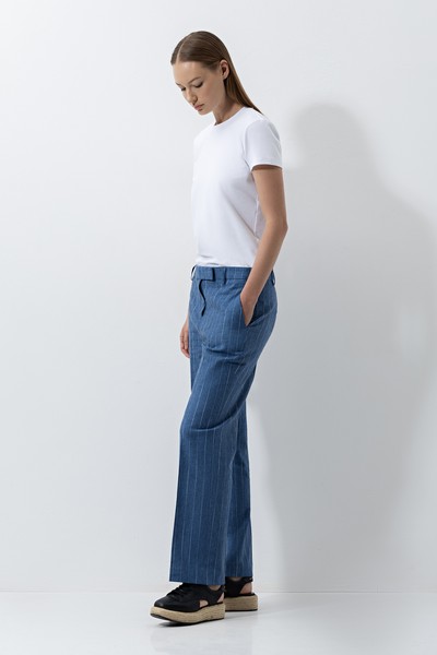 Зауженные брюки в полоску VASSA CODE, пол женский, цвет синий, фото №3