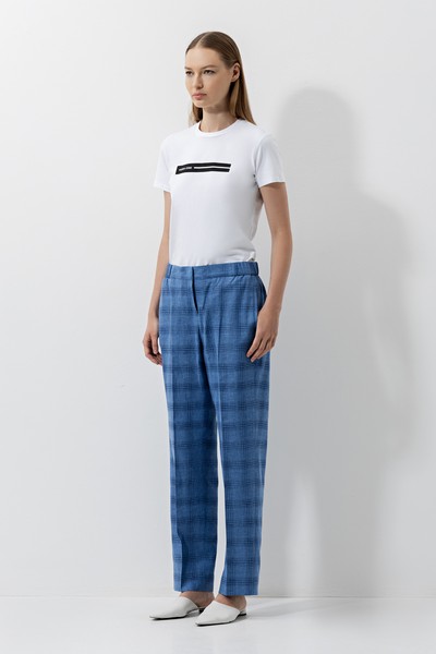 Зауженные брюки в клетку , пол женский, цвет синий, фото №2