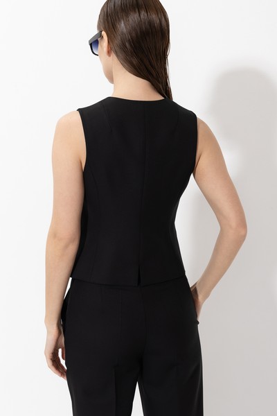 Жилет приталенного кроя VASSA&Co, пол женский, цвет черный, фото №4