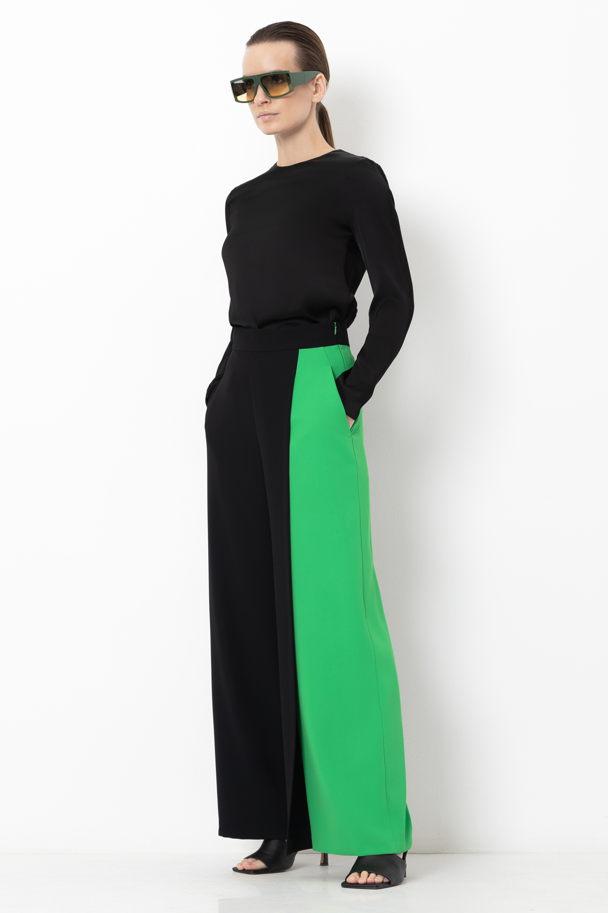 Брюки с контрастной вставкой VASSA&Co, пол женский, цвет черный, фото №3