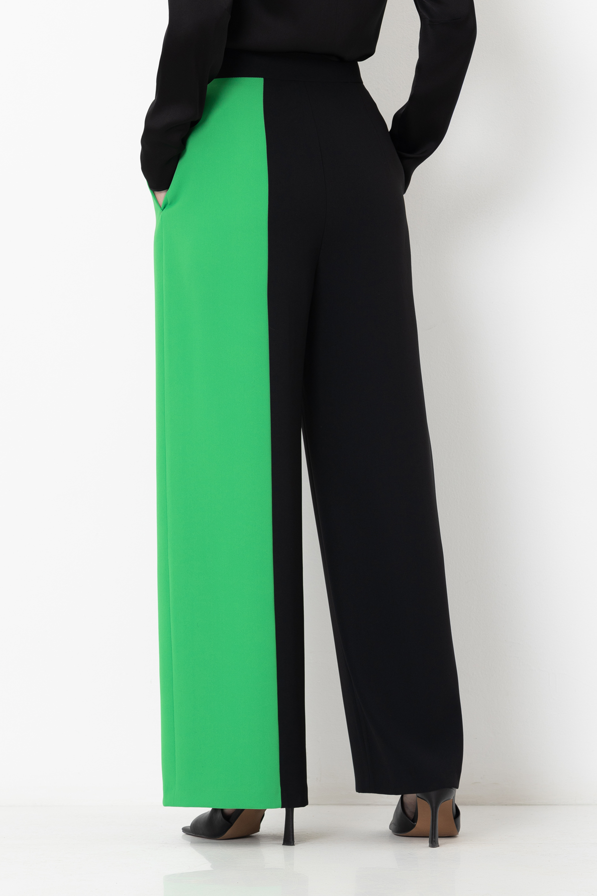 Брюки с контрастной вставкой VASSA&Co, пол женский, цвет черный, фото №6