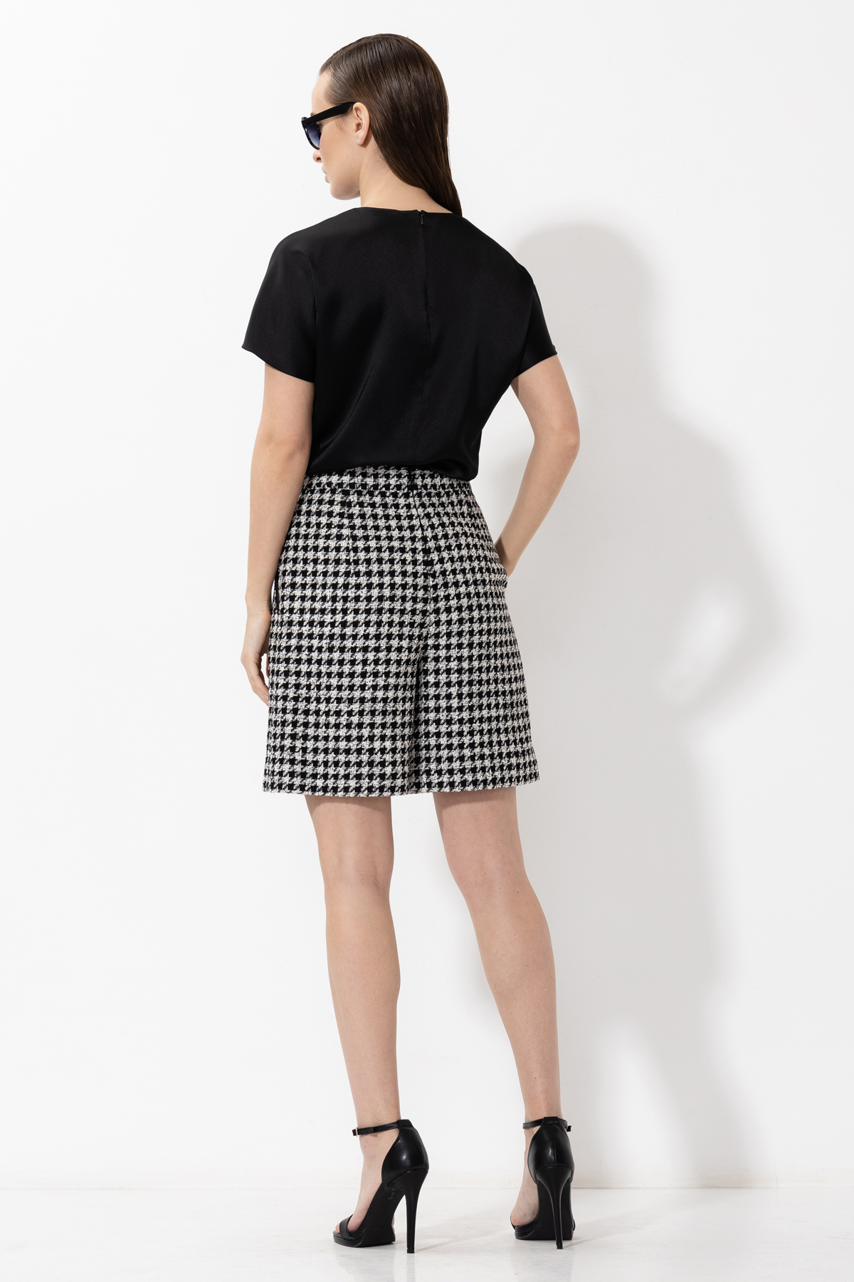 Шорты в гусиную лапку VASSA&Co, пол женский, цвет черный, фото №3