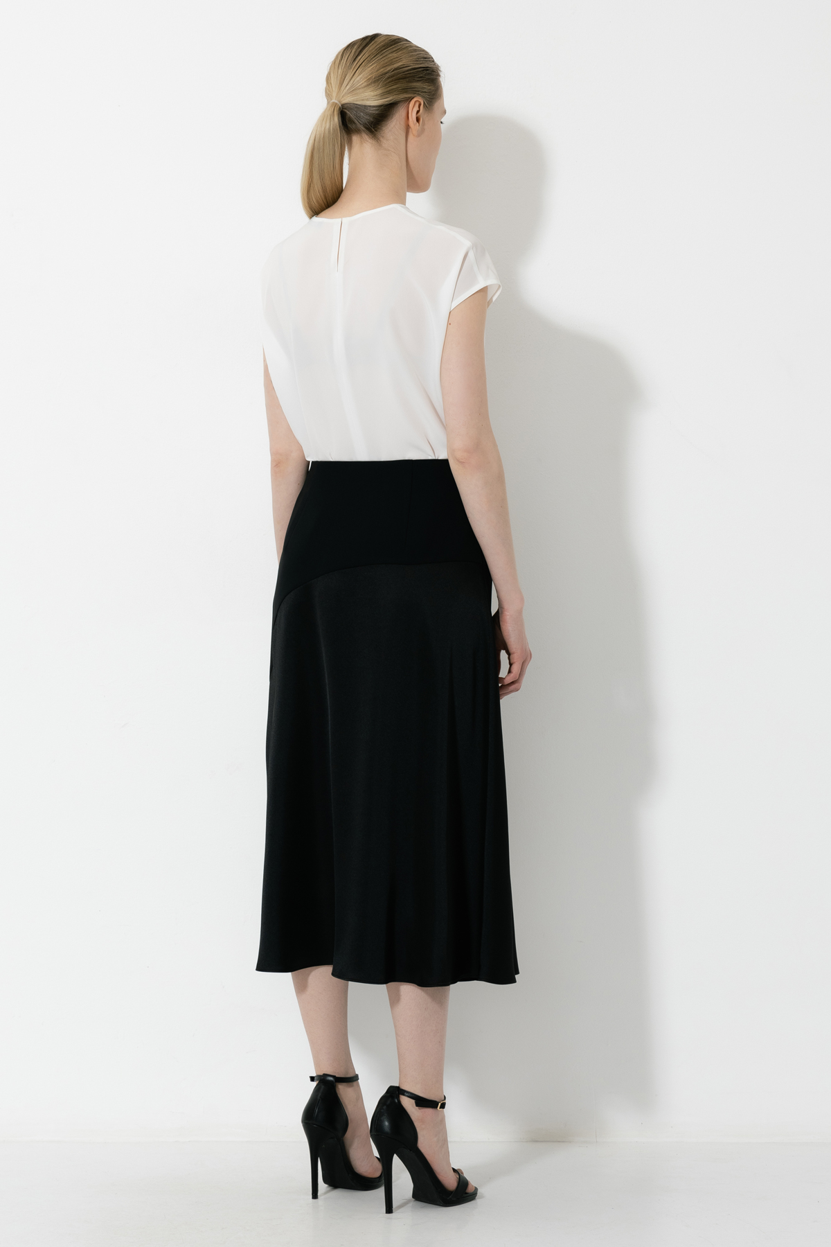 Юбка VASSA&Co, пол женский, цвет черный, фото №2