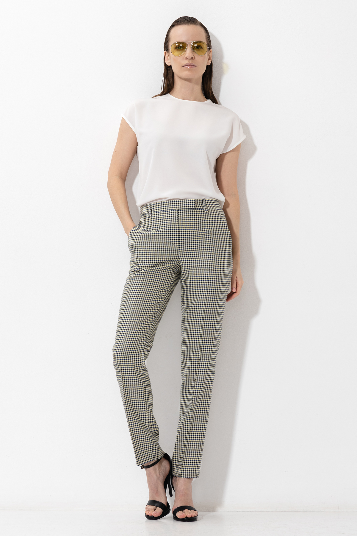 Брюки в клетку зауженного кроя VASSA&Co, пол женский, цвет молочный, фото №4