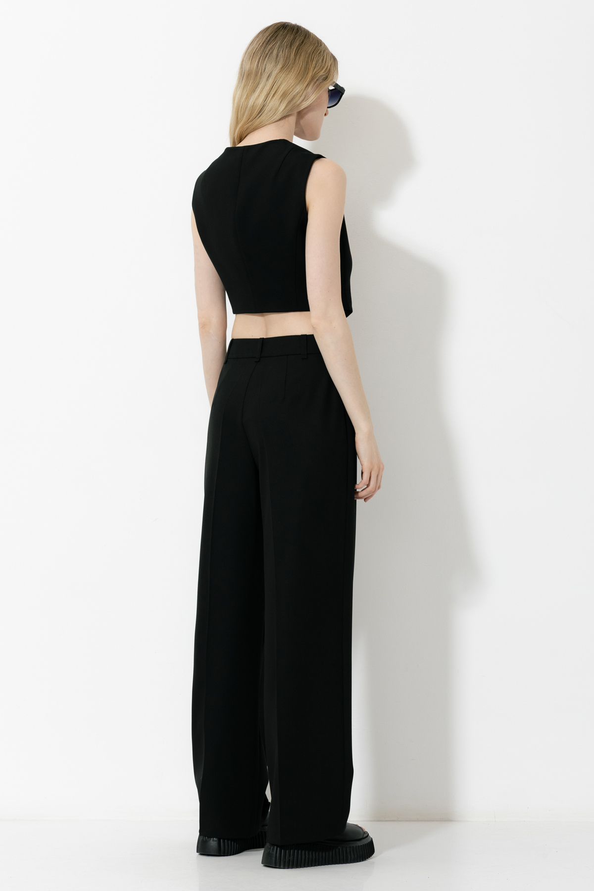 Vest VASSA&Co, пол female, цвет black, фото №9